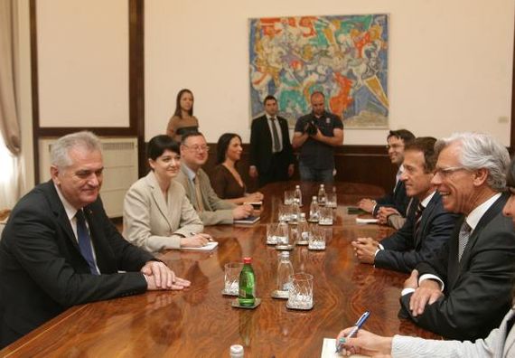 Beograd 14.6.2013. god. - Predsednik Nikolić sa visokim komesarom za nacionalne manjine OEBS-a Knutom Volebekom.